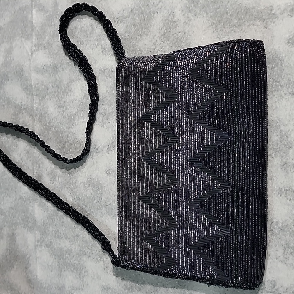 Black/gray beaded purse